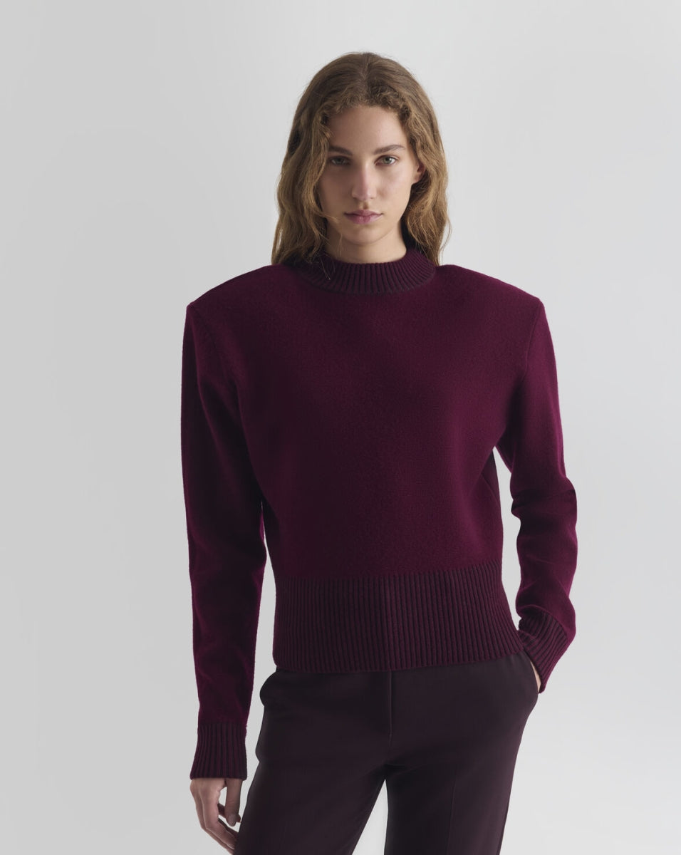 Lovelie Round Neck Plume Iro