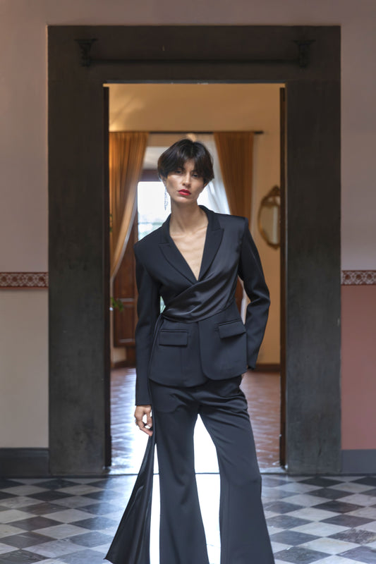Elsa Black Blazer