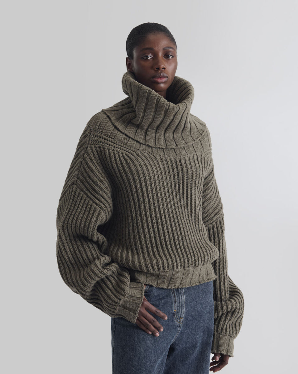 Hurricane High-Neck Knit